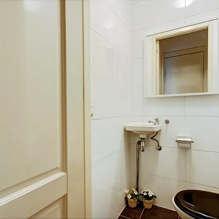 Apartment Gallery One